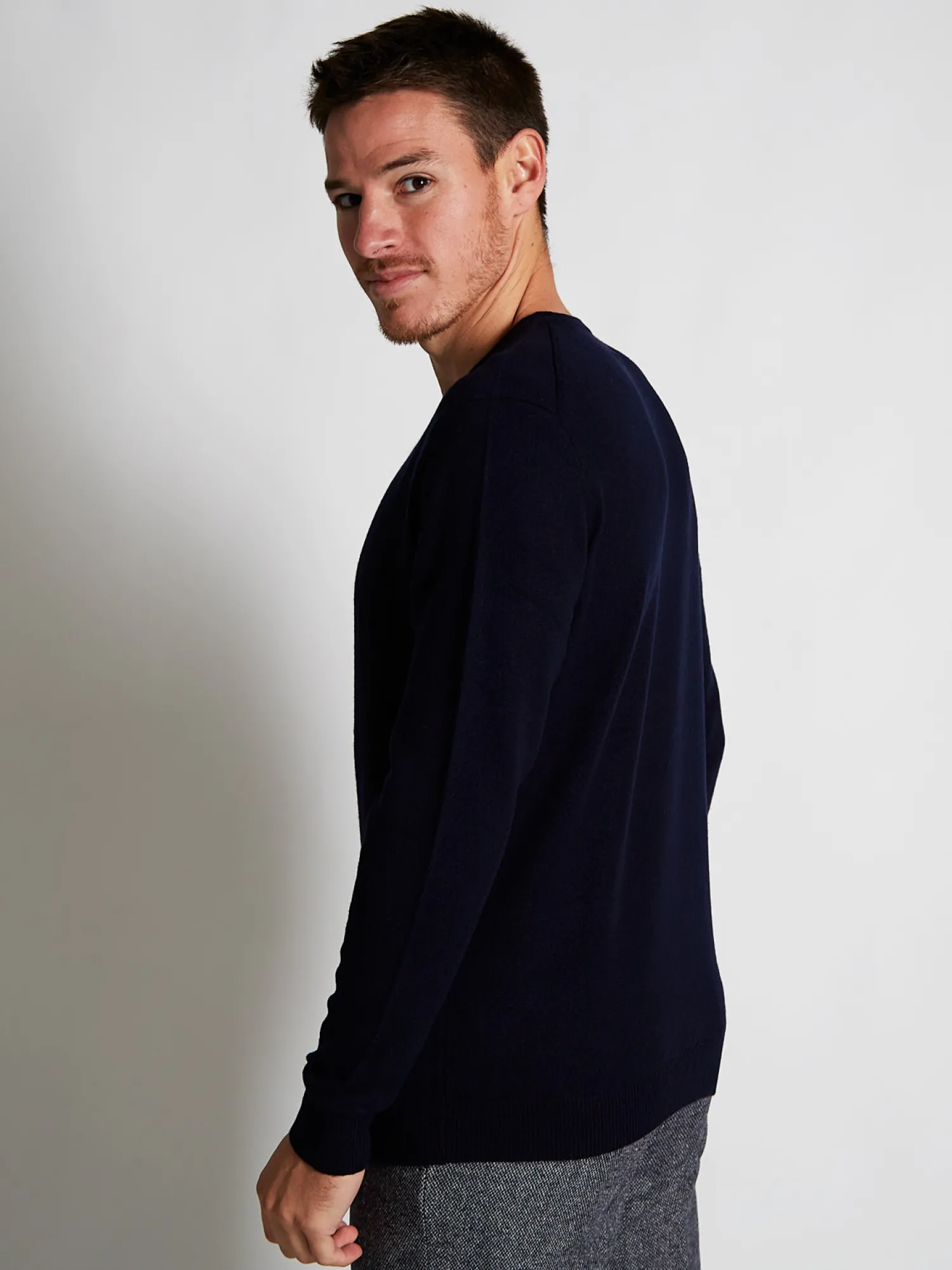 Homme Bruce Field Pull homme col rond en laine et cachemire fin jauge 12 Marius